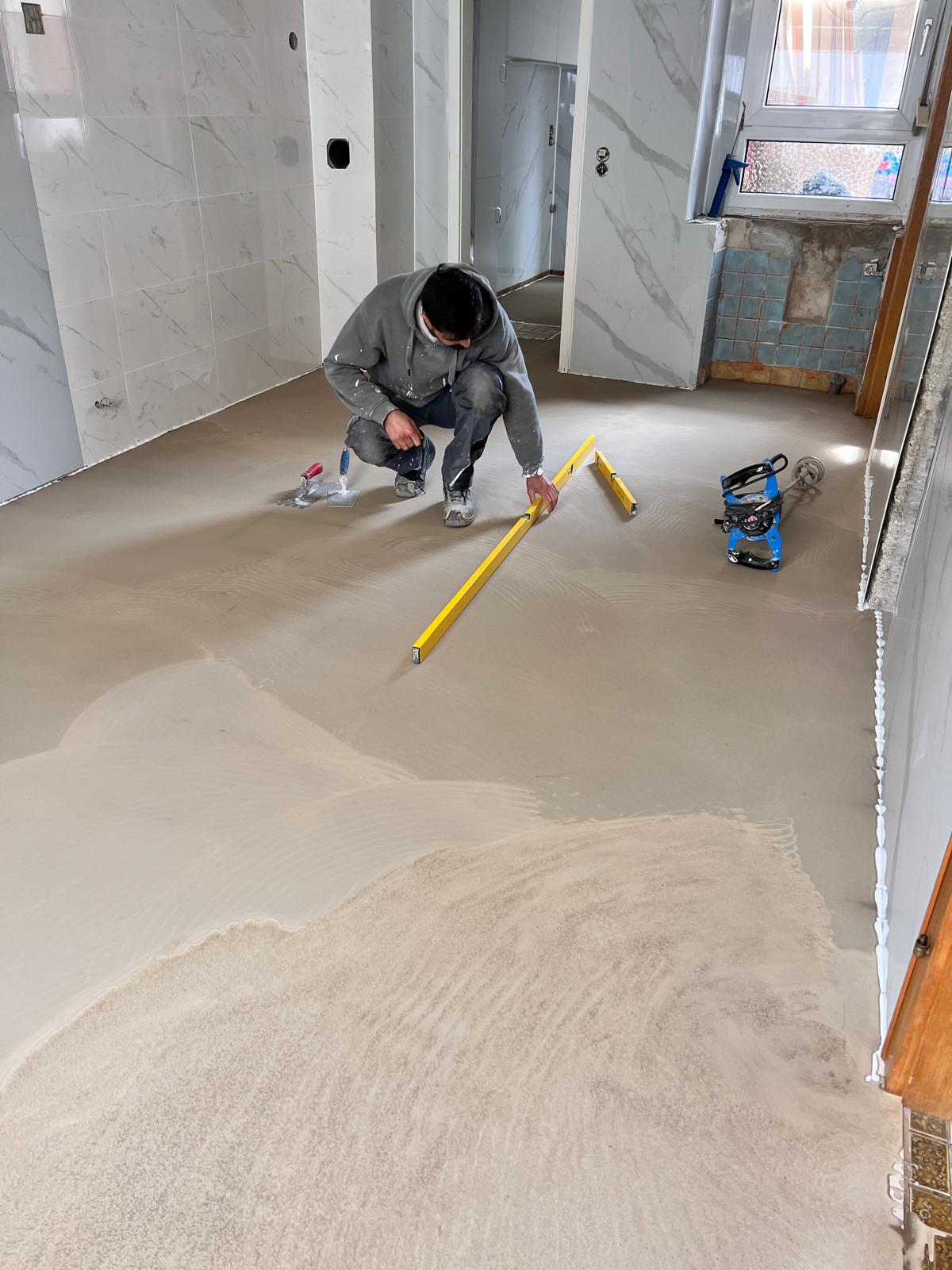 Hausmeisterservice Said – Nivellierung mit Wasserwaage